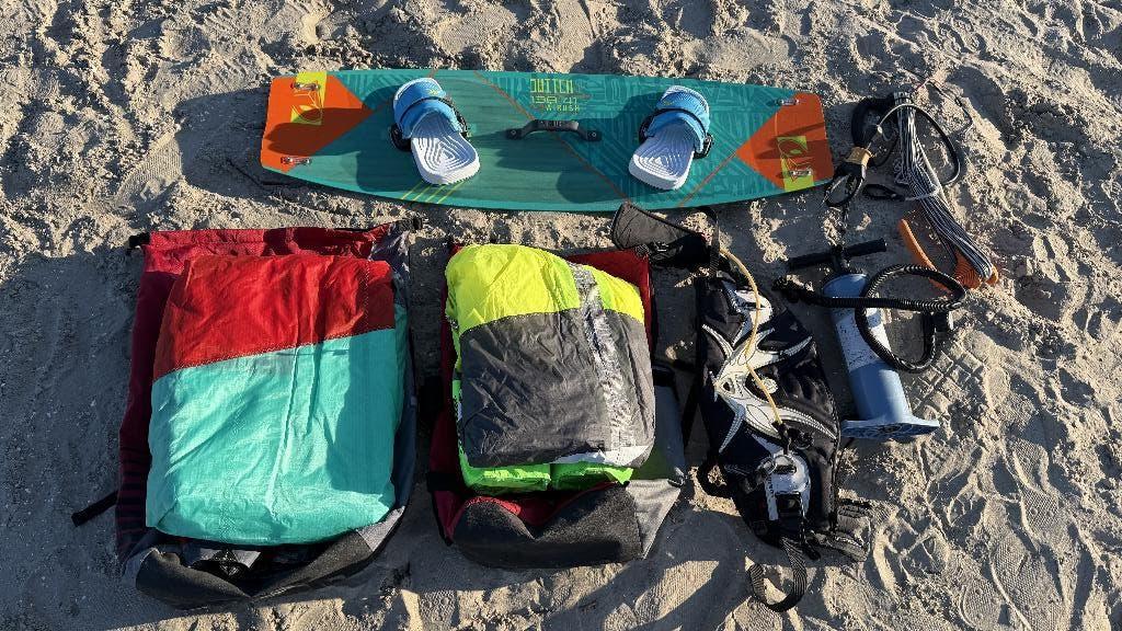 Kitesurf set 2 x Cabrinha kites (12 en 9m) + board + bar, Watersport en Boten, Kitesurfen, Ophalen, Gebruikt, Kitesurf-set, Twintip