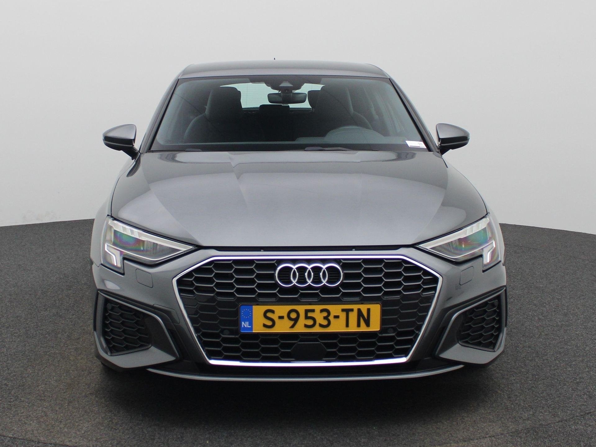 Audi A3 Sportback 30 TFSI S edition | Automaat | Cruise Cont, Auto's, 12 maanden, Gebruikt, Leder en Stof, Origineel Nederlands
