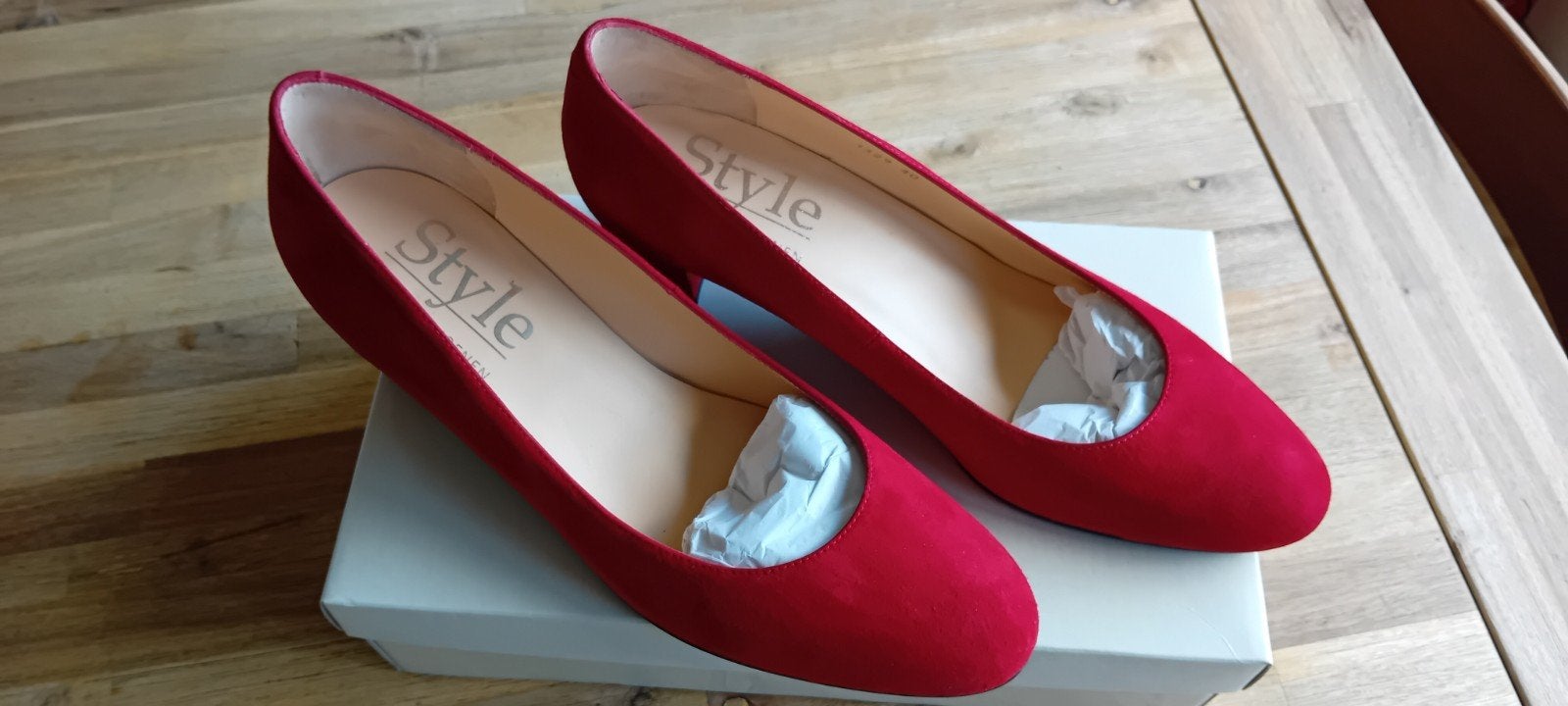 chique rode pumps, Pumps, Nieuw, Ophalen of Verzenden, Rood