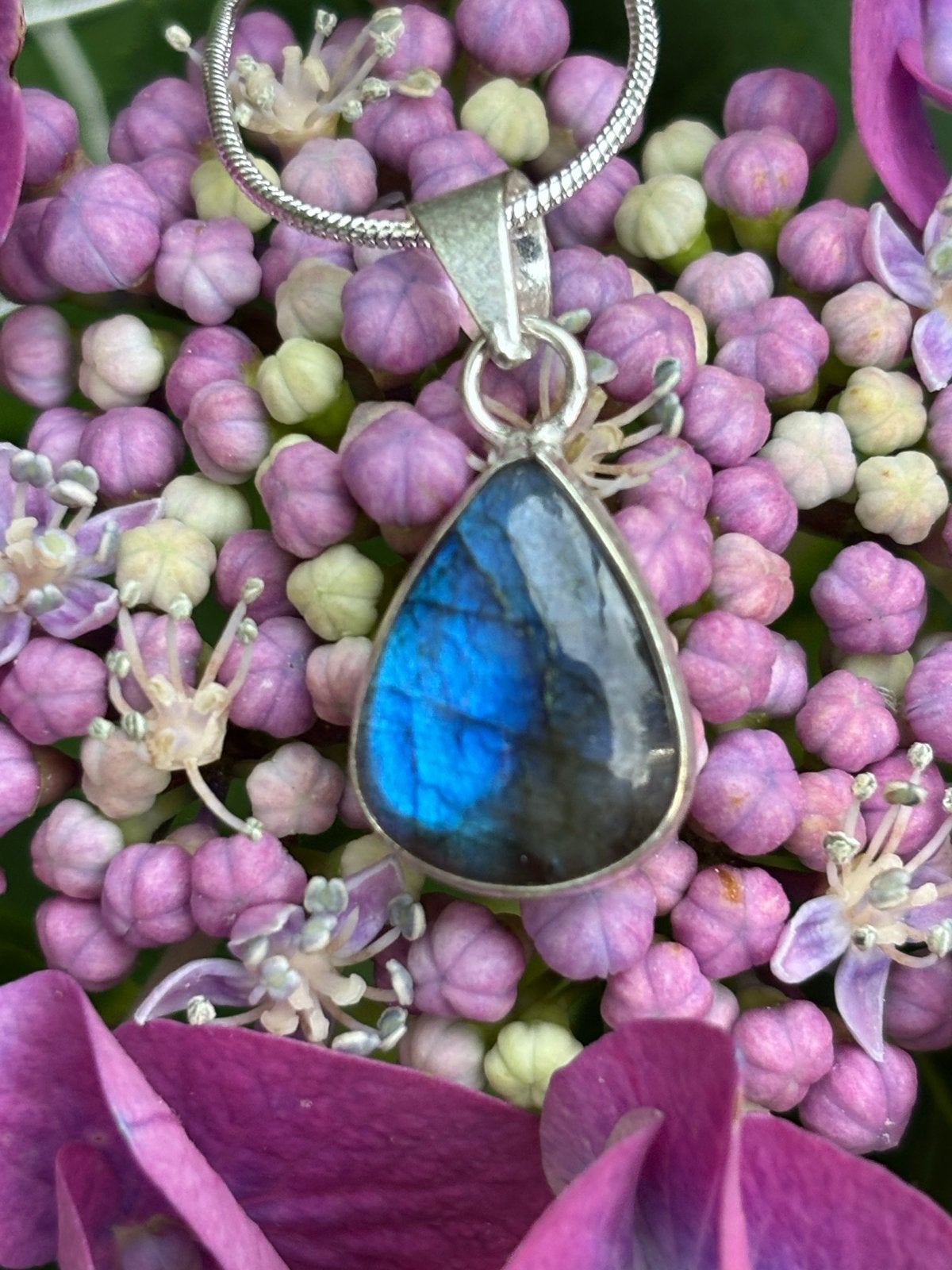Labradoriet Edelsteen Ketting - Handgemaakt, Sieraden, Tassen en Uiterlijk, Kettingen, Nieuw, Ophalen of Verzenden, Steen of Mineraal
