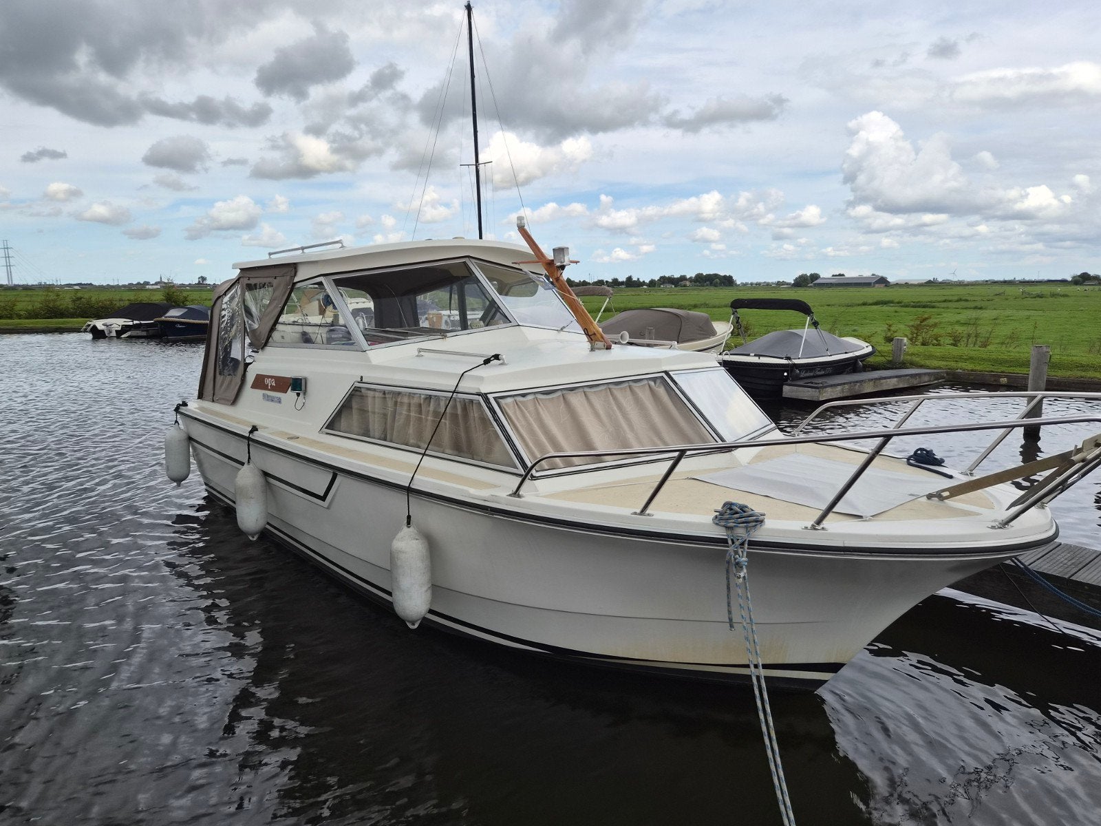 Foto 2 van marco 730 ht nieuwe kap / diesel / boegschroef off grid
