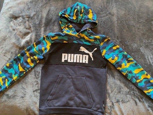 Puma zwart/blauwe capuchonsweater met gekleurde print, Kinderen en Baby's, Kinderkleding | Maat 158, Trui of Vest, Puma, Ophalen of Verzenden