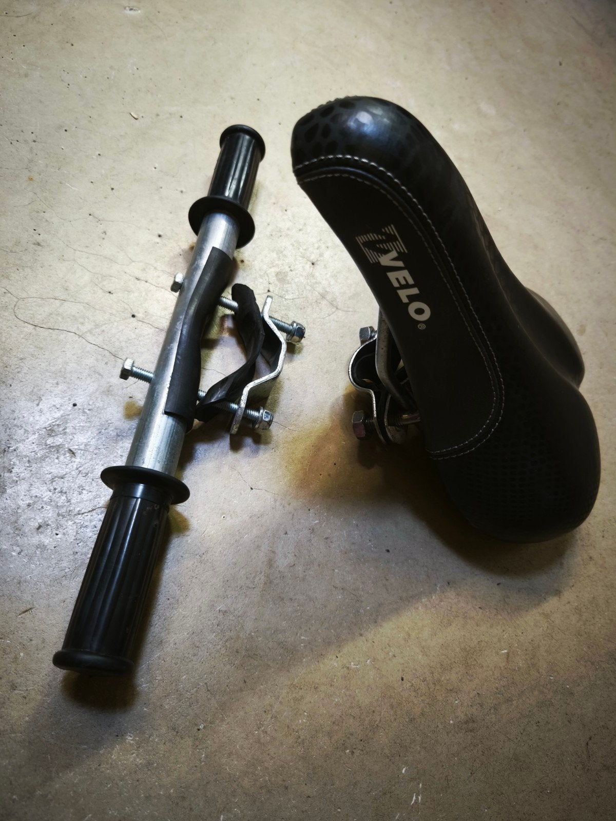 Velo kinderzadel met voetsteun voor voorop de fiets, 15 t/m 25 kg, Voetsteuntjes, Voorzitje, Ophalen of Verzenden