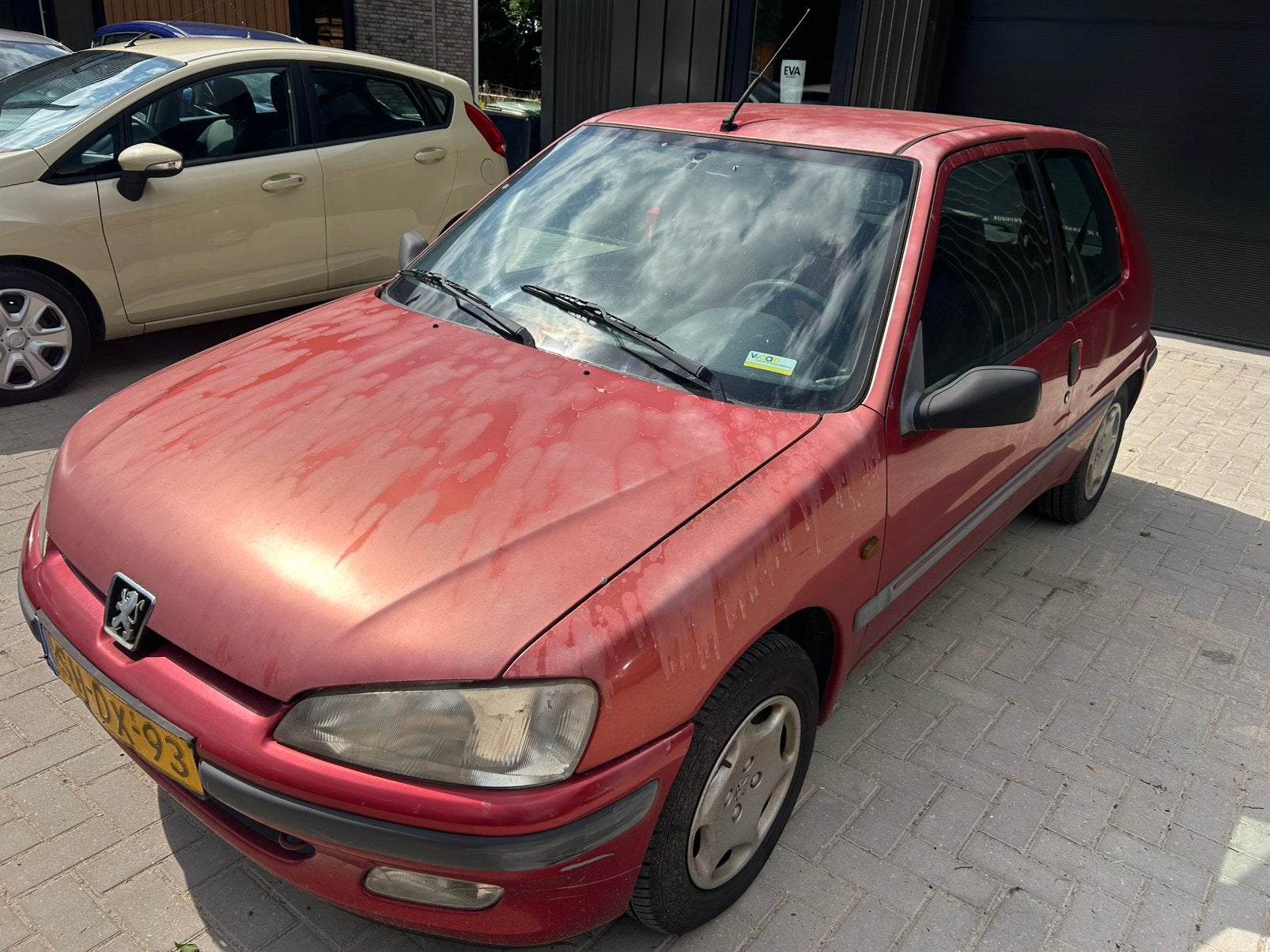 Peugeot 106 1.1 Accent 1997 Rood APK 3-2027 !, Auto's, Peugeot, Voorwielaandrijving, 4 cilinders, 400 kg, Origineel Nederlands