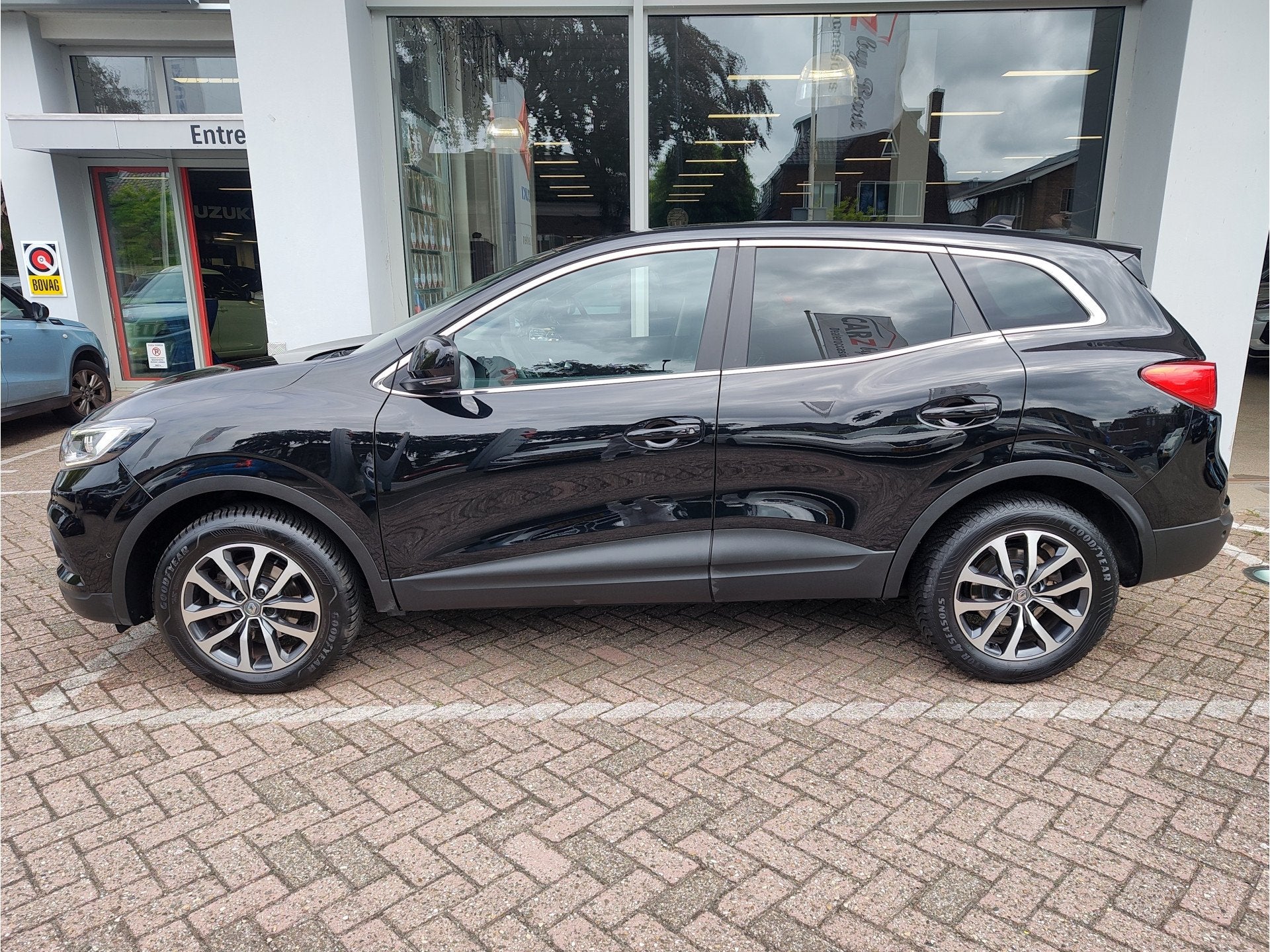 Renault Kadjar 1.3 TCe INTENS Stoelverwarming | Dodehoeksens, Voorwielaandrijving, Stof, Gebruikt, 4 cilinders