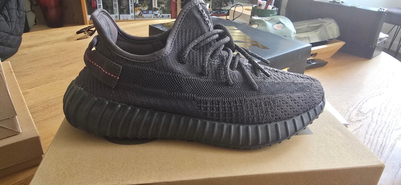 Adidas Yeezy Boost 350 V2 Black Static, Zwart, Ophalen of Verzenden, Adidas, Sneakers of Gympen