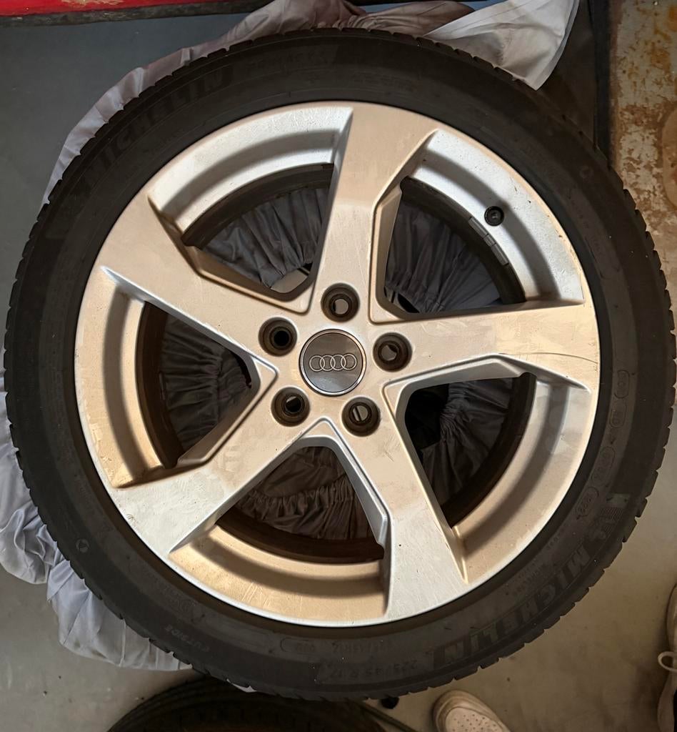 Originele Audi A3 Velgen met Michelin Zomerbanden 225/45 R17, Auto-onderdelen, Banden en Velgen, Ophalen, Gebruikt, Banden en Velgen