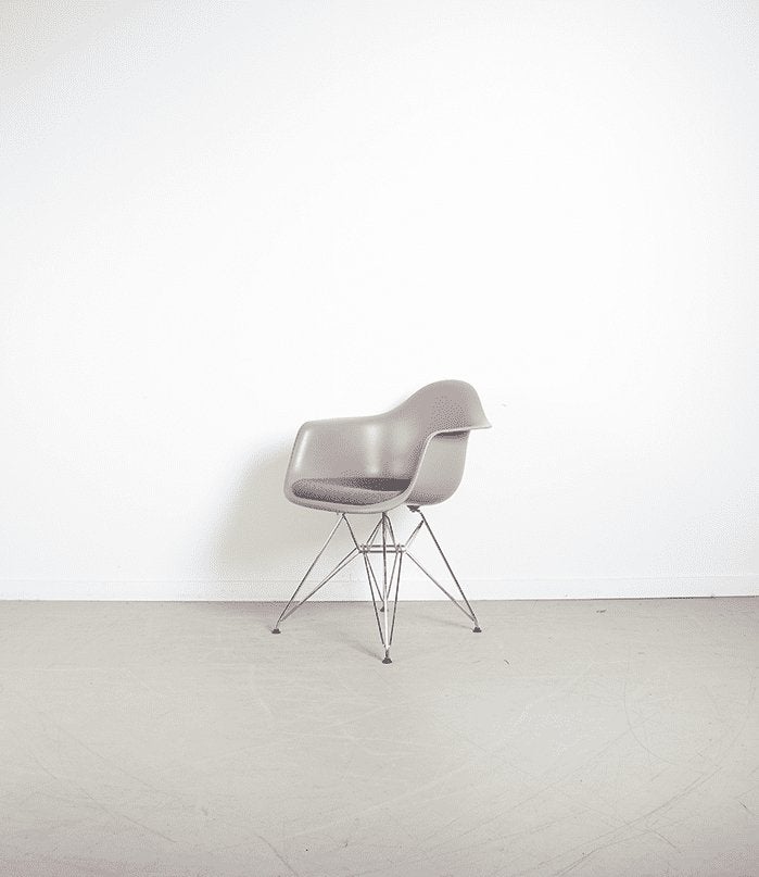 Vitra Eames DAR Stoel Taupe Kunststof - Chroom, Niet ingevuld, Zo goed als nieuw, Niet ingevuld, Niet ingevuld