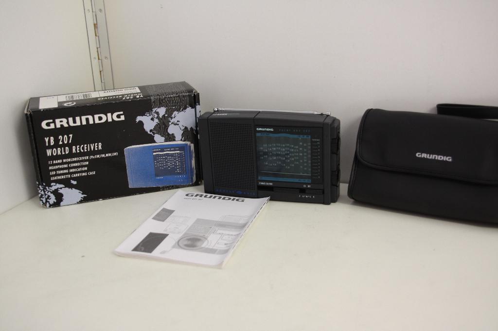 Grundig World Receiver Yacht Boy YB 207. Nieuw in doos., Ophalen of Verzenden, Nieuw, Wereldontvanger