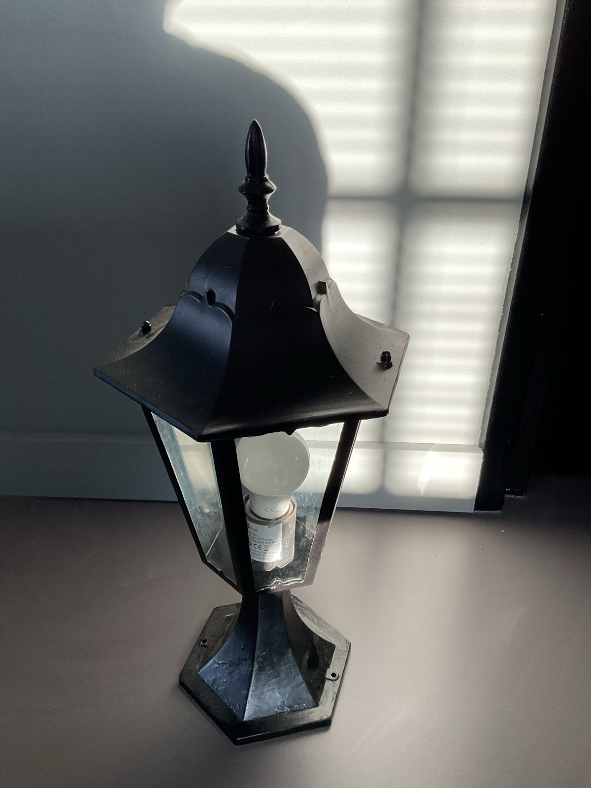 Buitenlamp - Klassieke Stijl voor Tuin of Terras, Gebruikt, Wandlamp, Aluminium, Ophalen of Verzenden