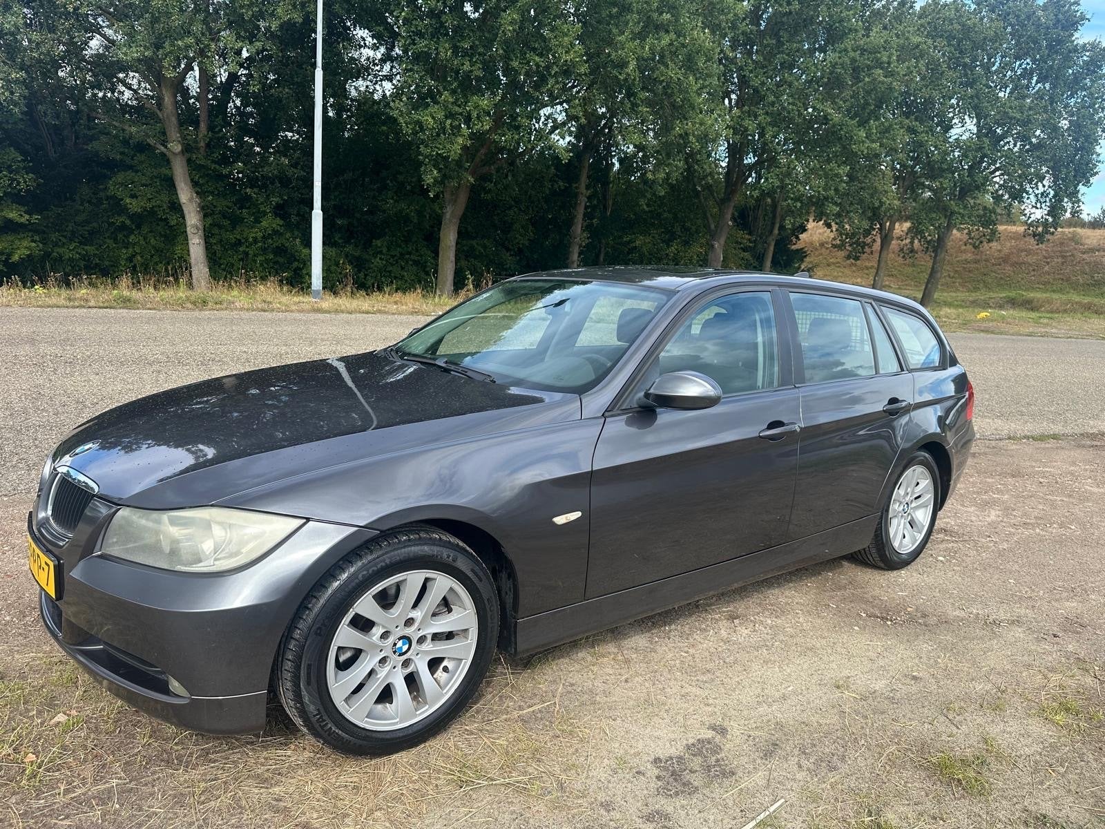 BMW 3-Serie 2.0 318 I Touring 2007 Grijs, 13 km/l, Achterwielaandrijving, 4 cilinders, 129 pk
