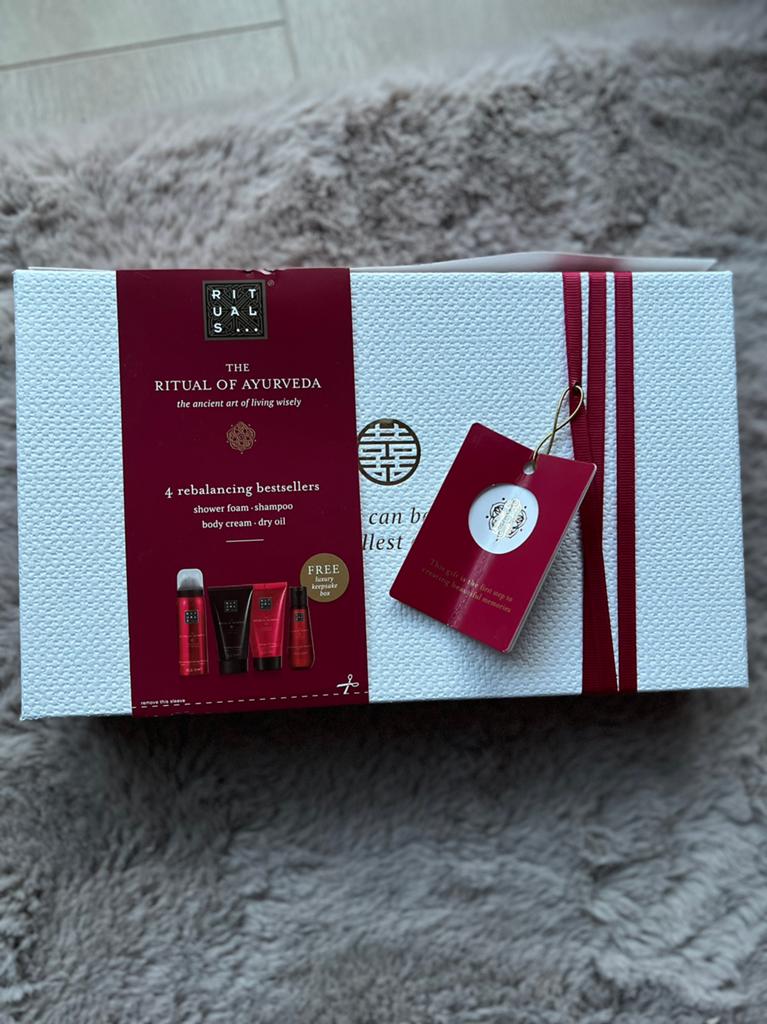 Ayurveda rituals geschenk set, Sieraden, Tassen en Uiterlijk, Ophalen of Verzenden, Zo goed als nieuw, Bad & Douche