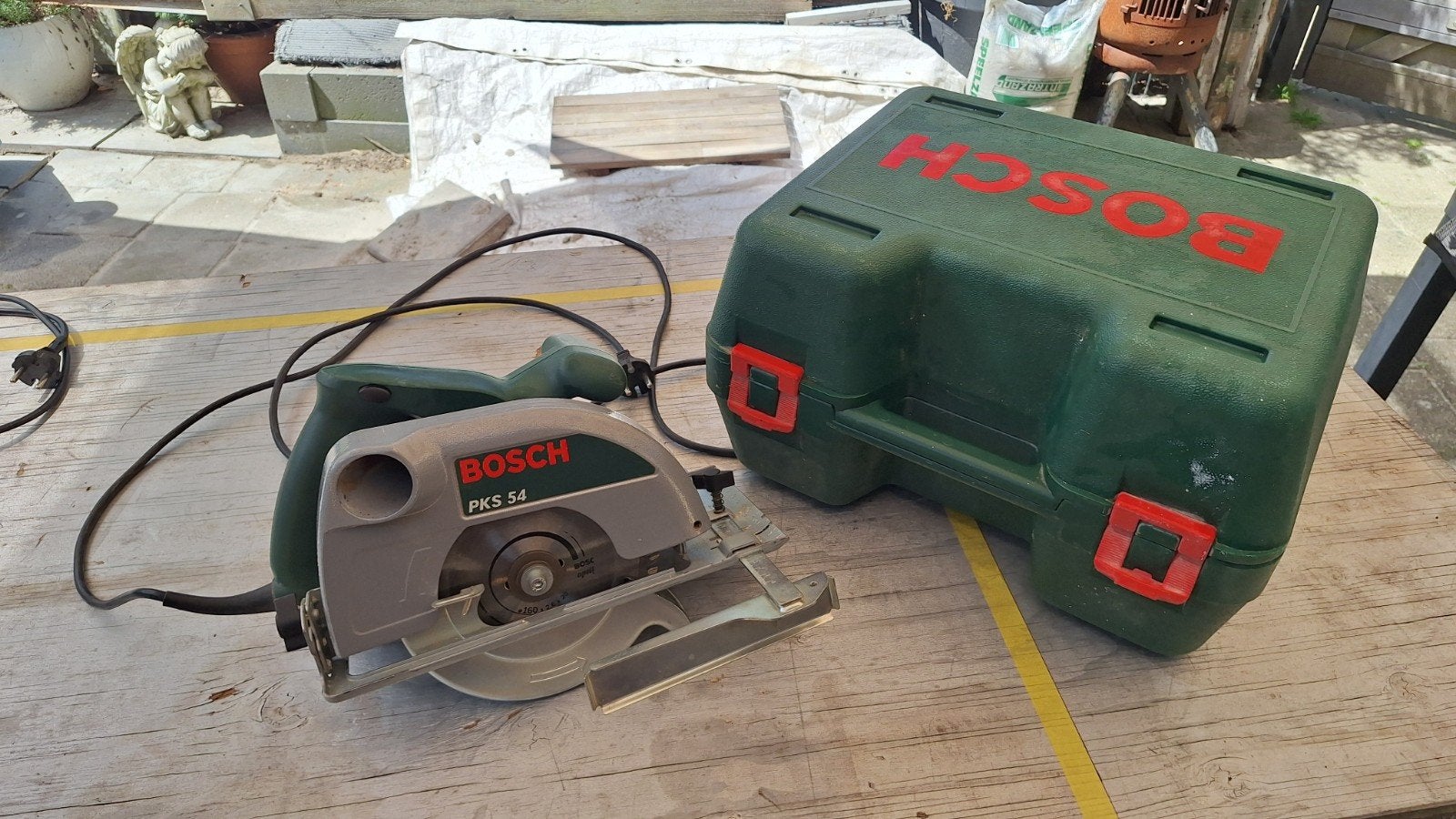 Bosch Cirkelzaag PKS 54 met Koffer en Geleider, Gebruikt, Cirkelzaag, Ophalen of Verzenden, 30 tot 70 mm