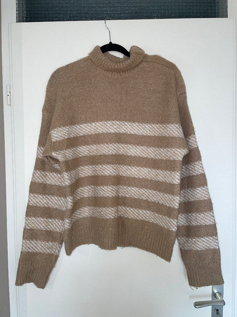 Mkt studio camel bruine stockholm winter sweater trui mt XL, Kleding | Dames, Ophalen of Verzenden, Zo goed als nieuw, Maat 46/48 (XL) of groter
