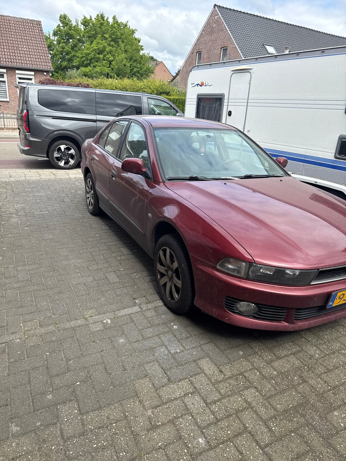 Mitsubishi Galant 2.0 Glsi 2002 Rood, Auto's, Mitsubishi, Voorwielaandrijving, 4 cilinders, 133 pk, Origineel Nederlands