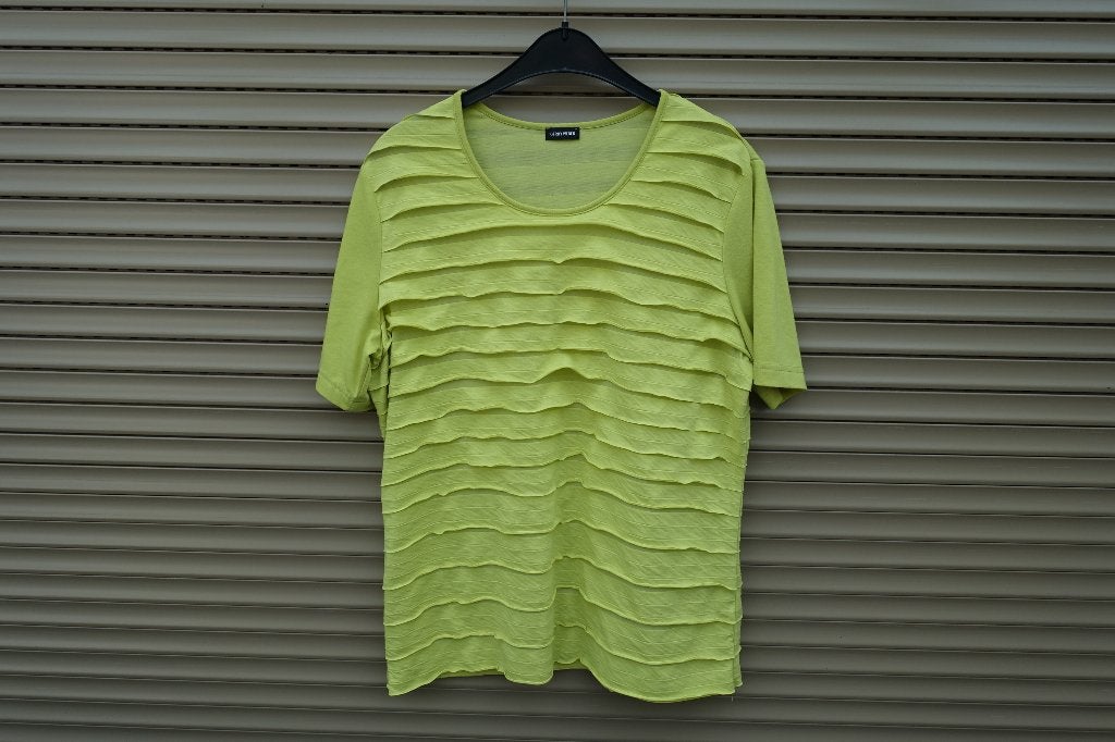 Gerry Weber top.   Maat 40, Maat 38/40 (M), Ophalen of Verzenden, Zo goed als nieuw, Korte mouw