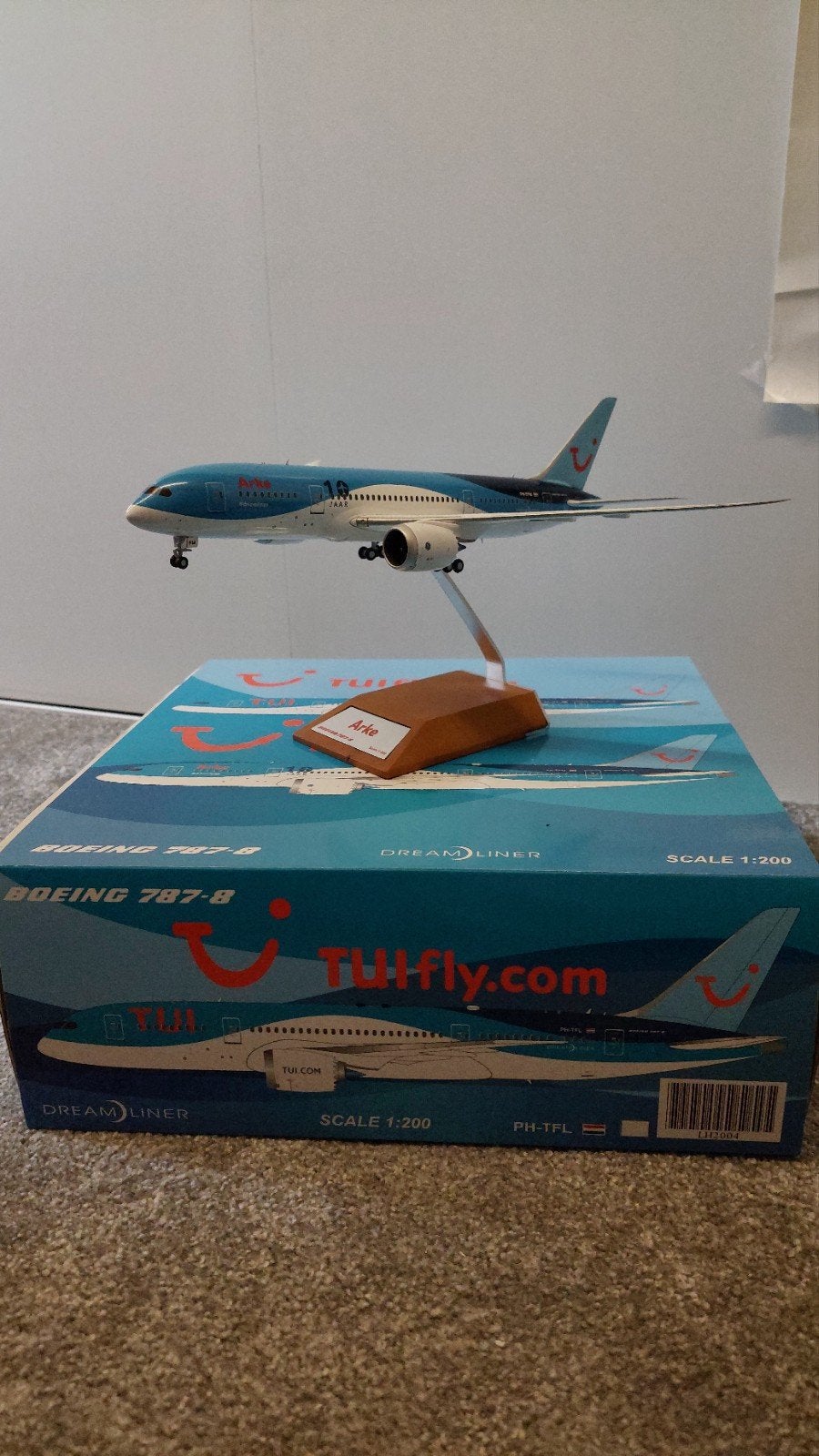 TUI fly Boeing 787-8 Dreamliner schaalmodel Arke 1:200, Overige merken, 1:144 tot 1:200, Ophalen of Verzenden, Zo goed als nieuw