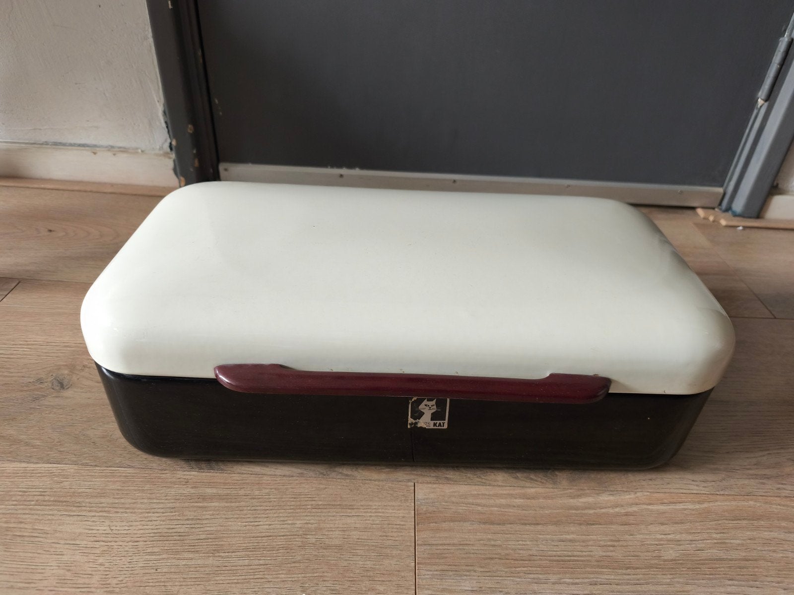 Vintage Kat emaille broodtrommel met bakeliet handvat, Ophalen of Verzenden
