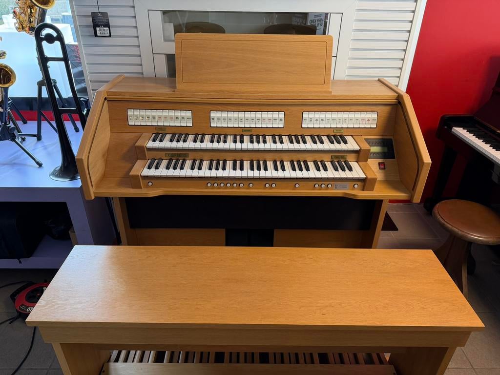 Content D4330 DLX Blank Eiken met Houten Rolluik & MAS/MLS, Ophalen of Verzenden, Zo goed als nieuw, 2 klavieren, Orgel