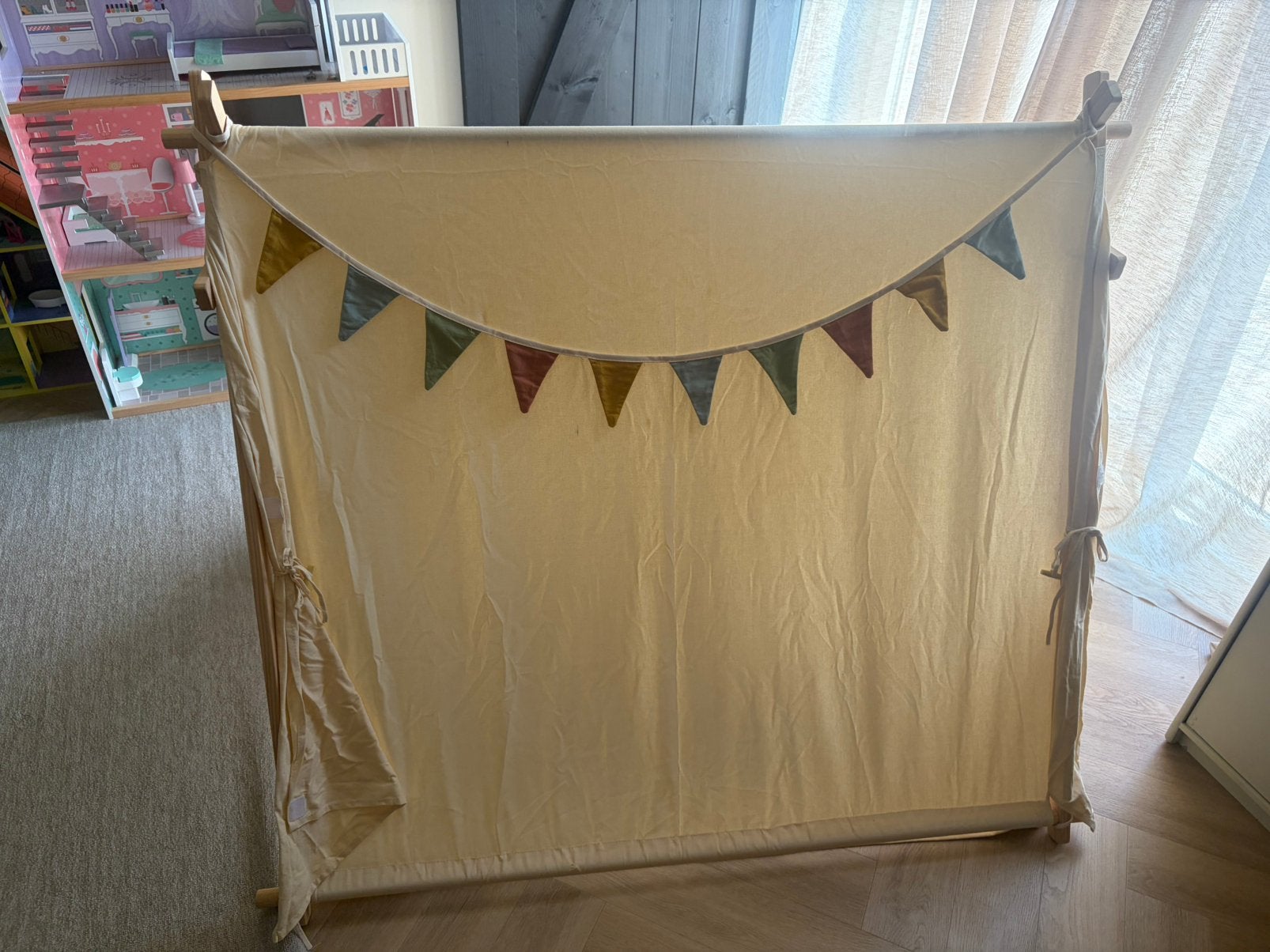 Petite Amelie speeltent, Ophalen, Zo goed als nieuw