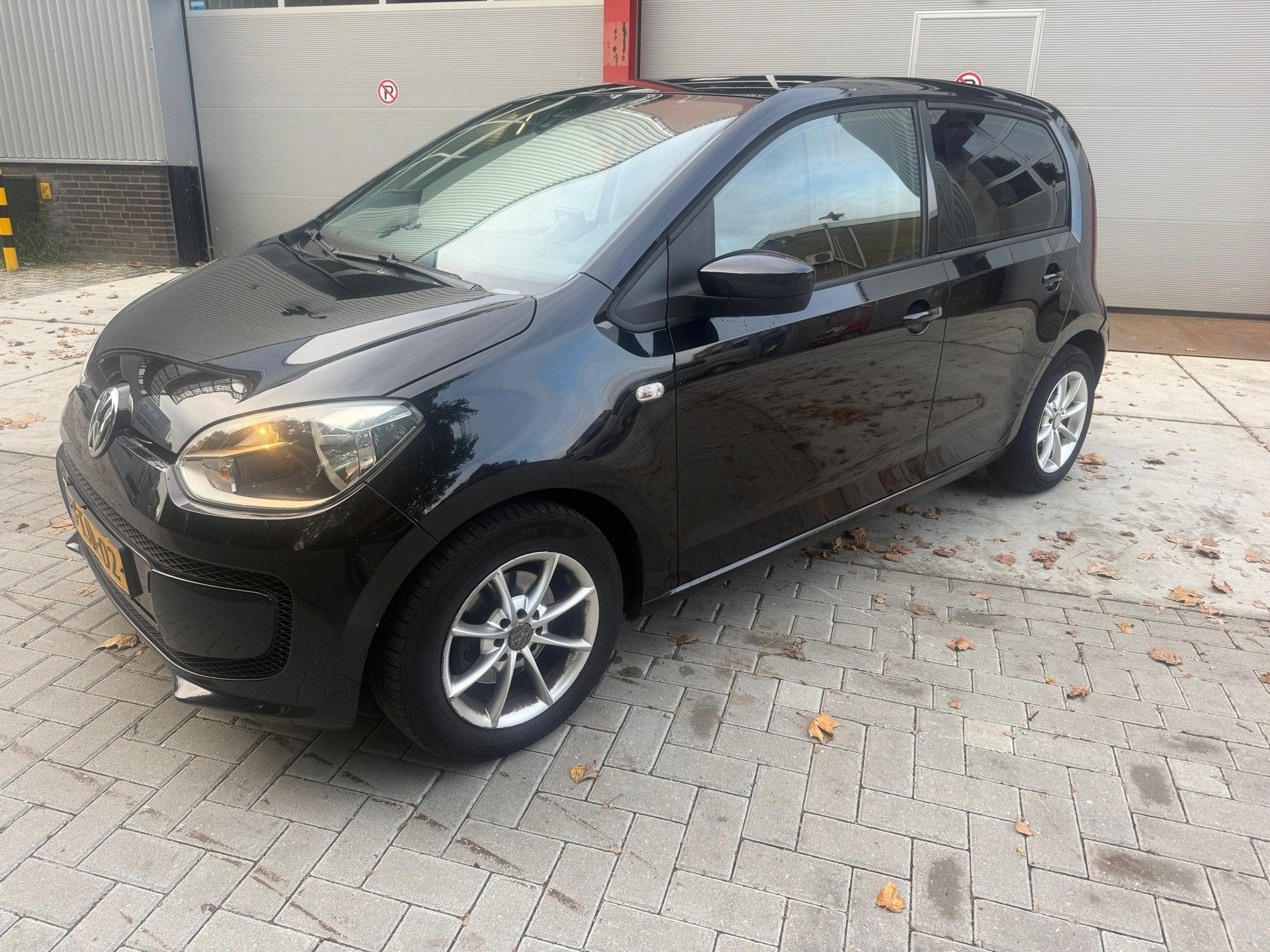 Volkswagen Up! 1.0 move up! BlueMotion Navi Elektrische rame, Auto's, Voorwielaandrijving, Euro 5, Gebruikt, Up!