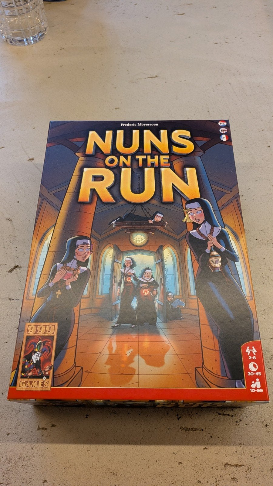 Nuns on the Run bordspel - Zo goed als nieuw, Drie of vier spelers, Ophalen of Verzenden, Zo goed als nieuw, 999 Games