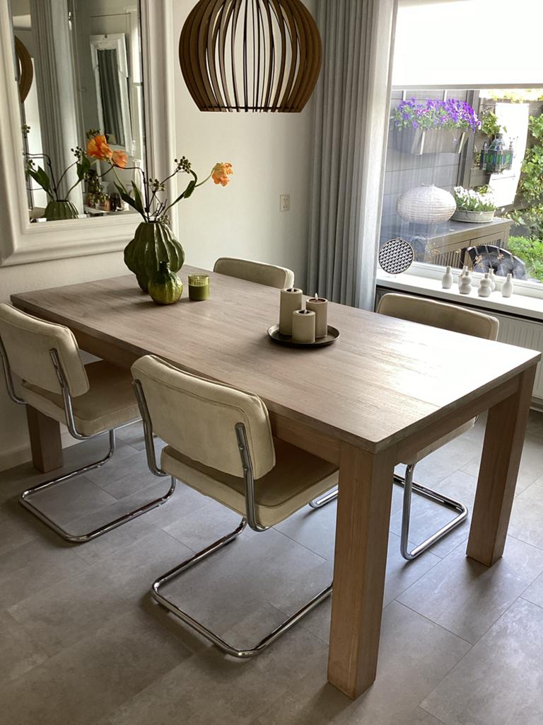 Moderne eettafel met 4 stoelen - Licht hout & chroom, Huis en Inrichting, Tafels | Eettafels, Ophalen, 50 tot 100 cm, Zo goed als nieuw