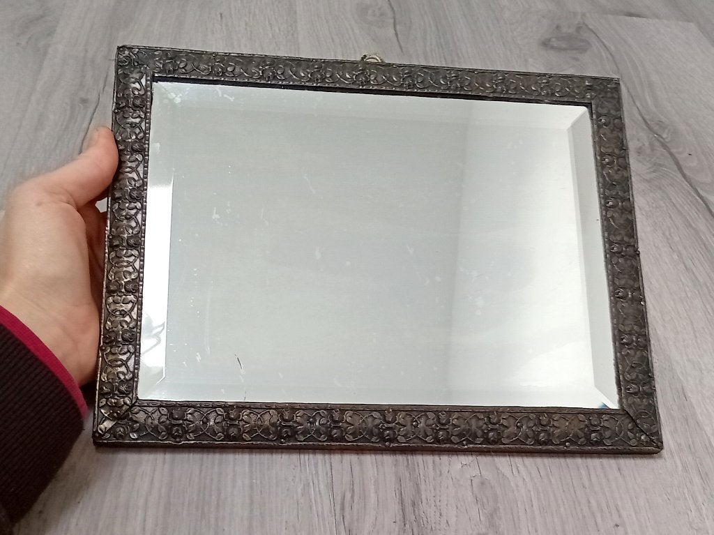 antieke spiegel, hout met koper beslag, Huis en Inrichting, Woonaccessoires | Spiegels, Verzenden, Rechthoekig, Minder dan 50 cm