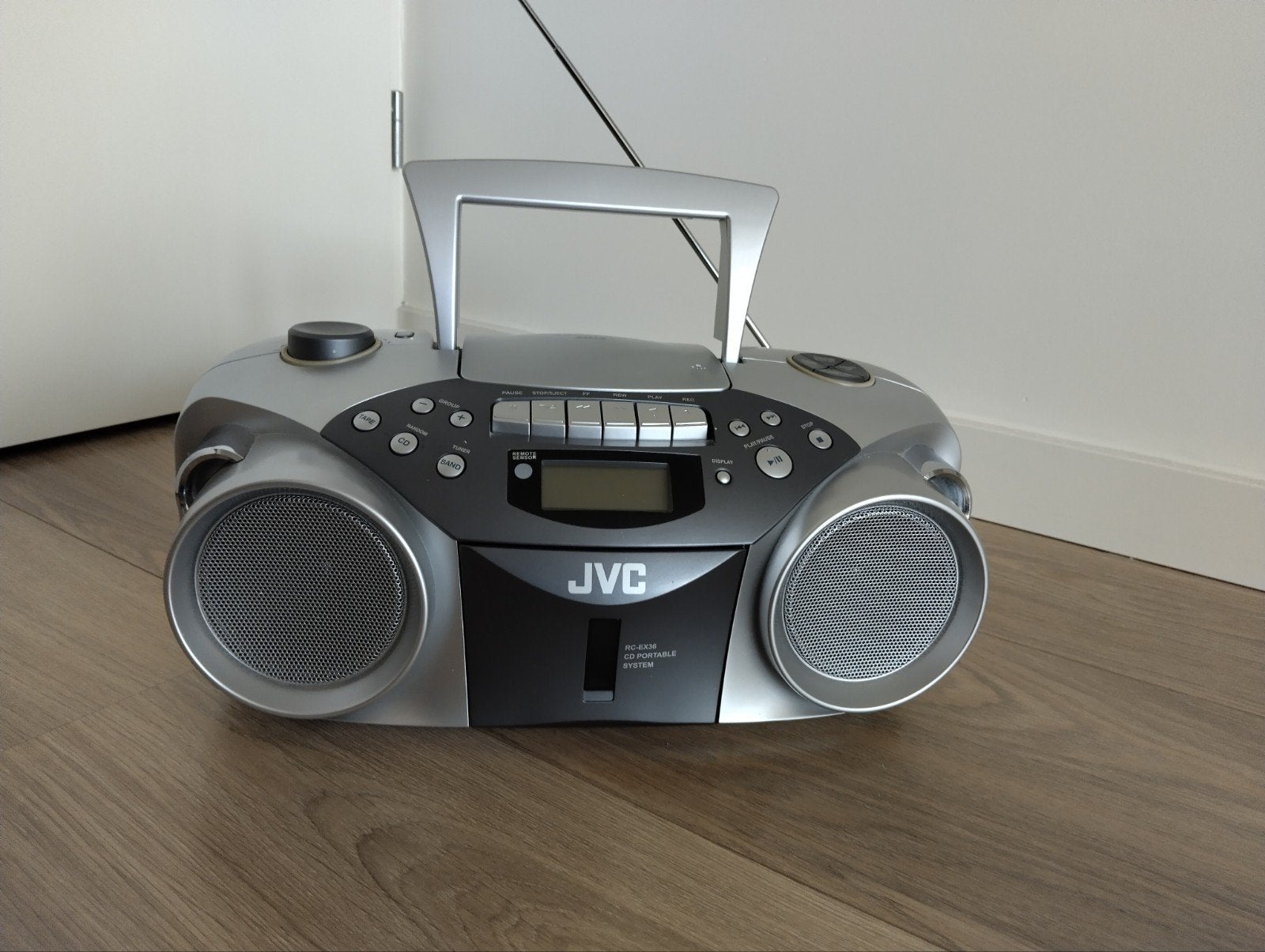 JVC RC-EX36 Draagbare CD/Cassette Speler met Radio