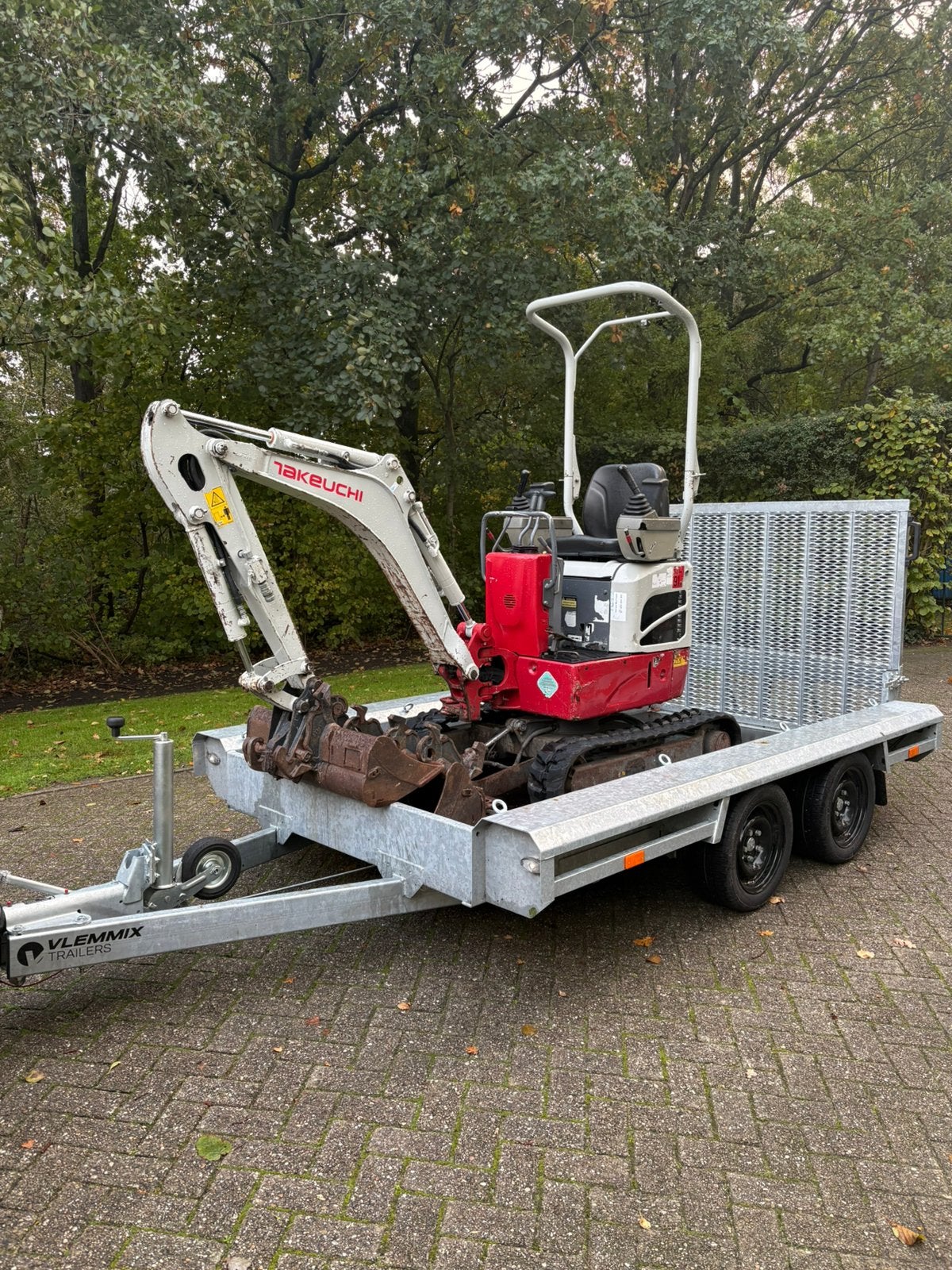 Takeuchi tb210 incl nieuwe machine Transporter graafmachine, Zakelijke goederen, Ophalen, Graafmachine