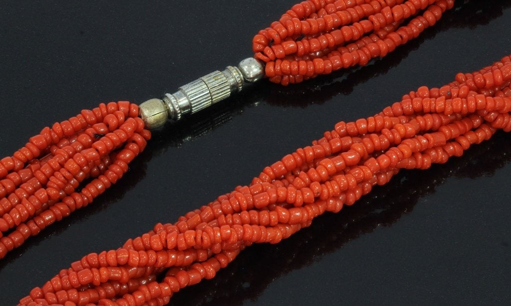 Bloedkoraal antieke ketting vintage 9-strengs dames fraai, Verzenden, Overige materialen, Ketting, Met edelsteen