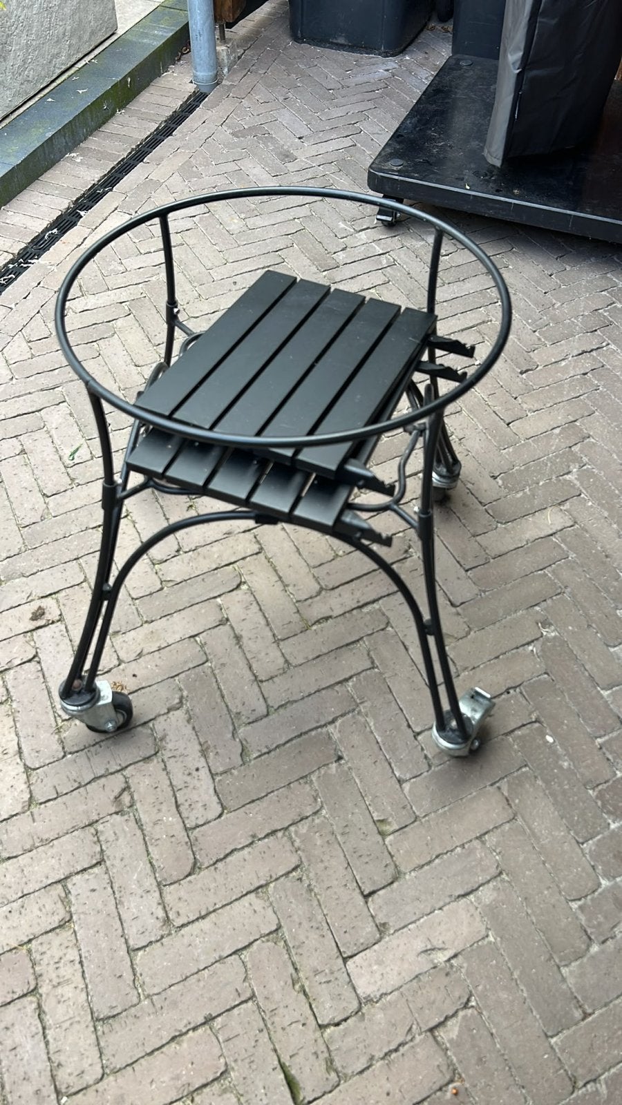 Kamado Joe onderstel met zijplankjes op wielen, Ophalen of Verzenden, Gebruikt, Houtskool, Vrijstaand
