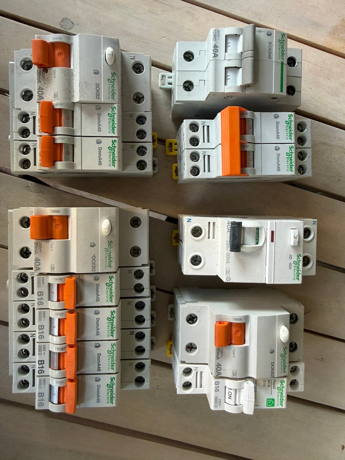 Te Koop Schneider Electric componenten, Ophalen of Verzenden, Zo goed als nieuw