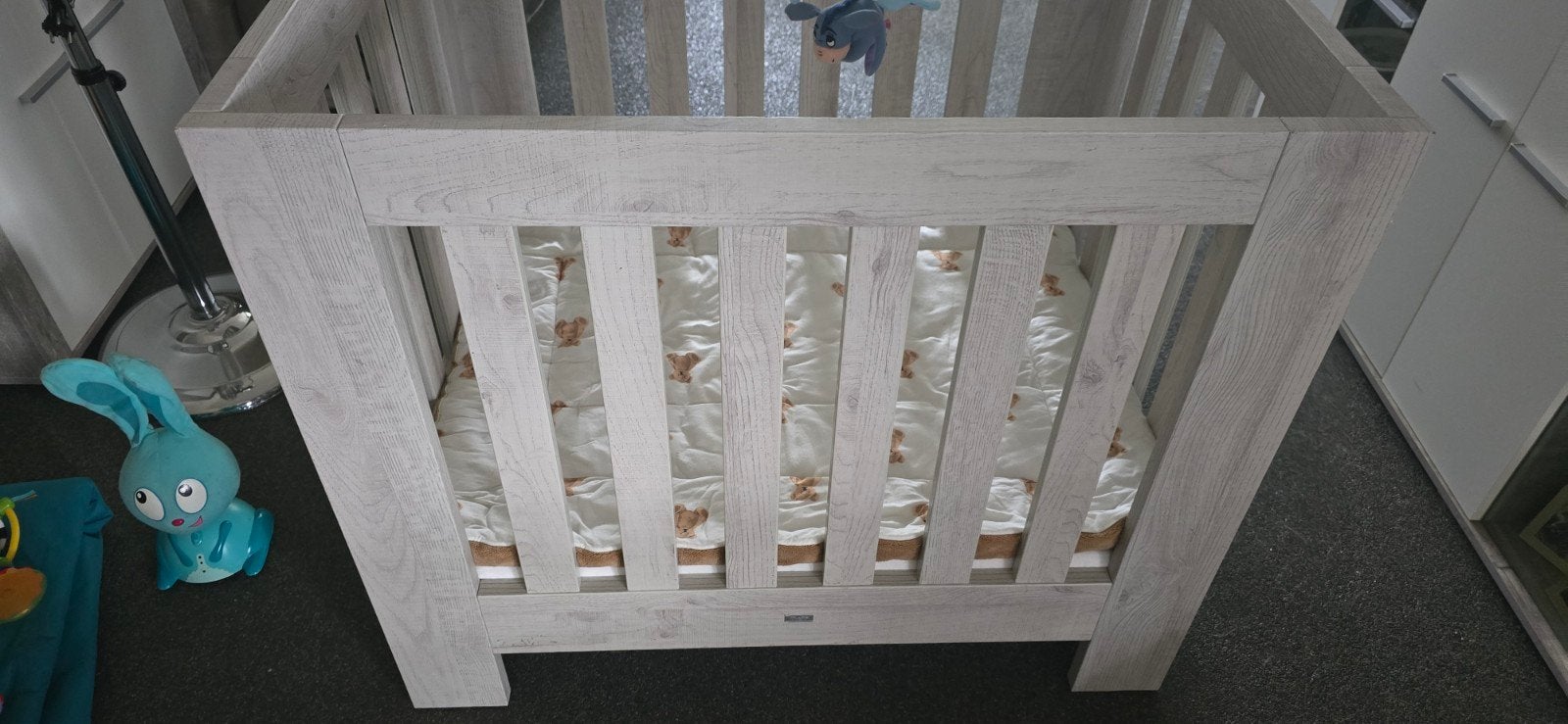 TWF Ledikant - Zo goed als nieuw, Kinderen en Baby's, Babywiegjes en Ledikanten, Ophalen, Zo goed als nieuw, Ledikant