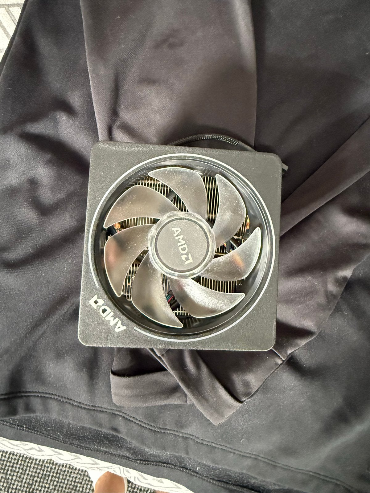 AMD Wraith Prism CPU Koeler - NIEUW nooit gebruikt, Computers en Software, Computerkoelers, Ophalen of Verzenden, Zo goed als nieuw