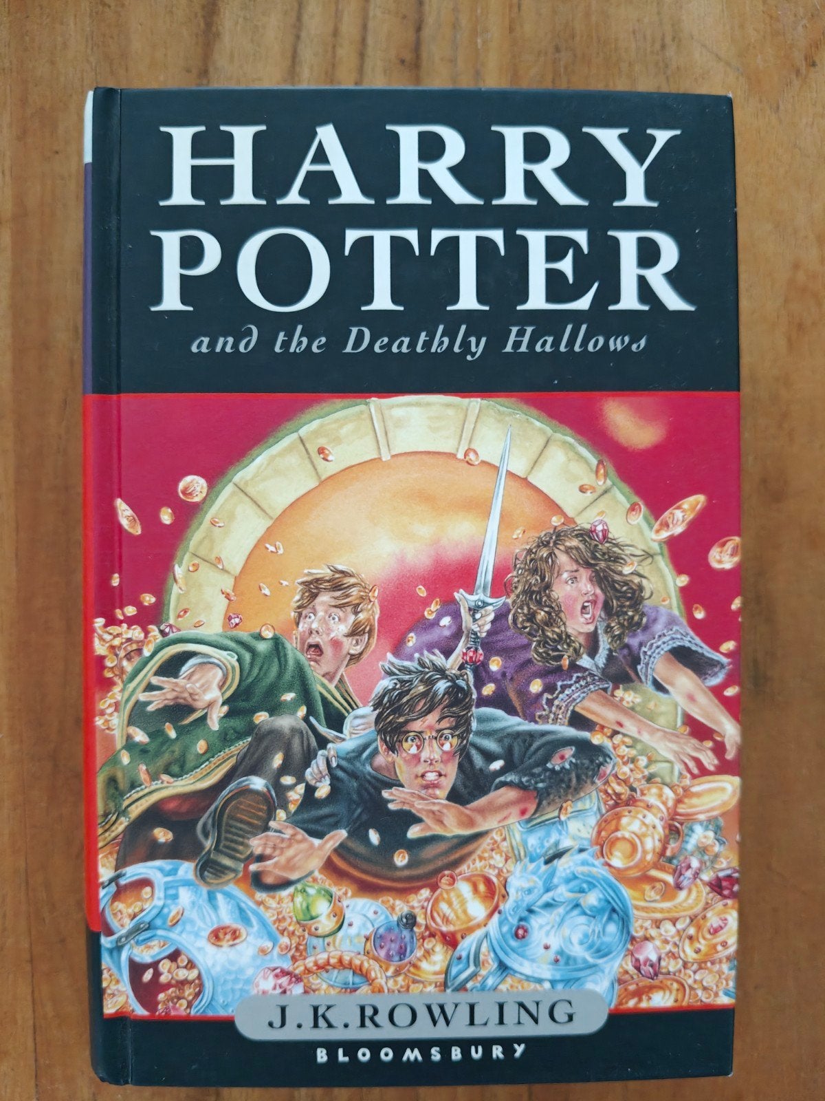 Harry Potter and the deathly hallows boek, Ophalen of Verzenden, Zo goed als nieuw, Boek of Poster