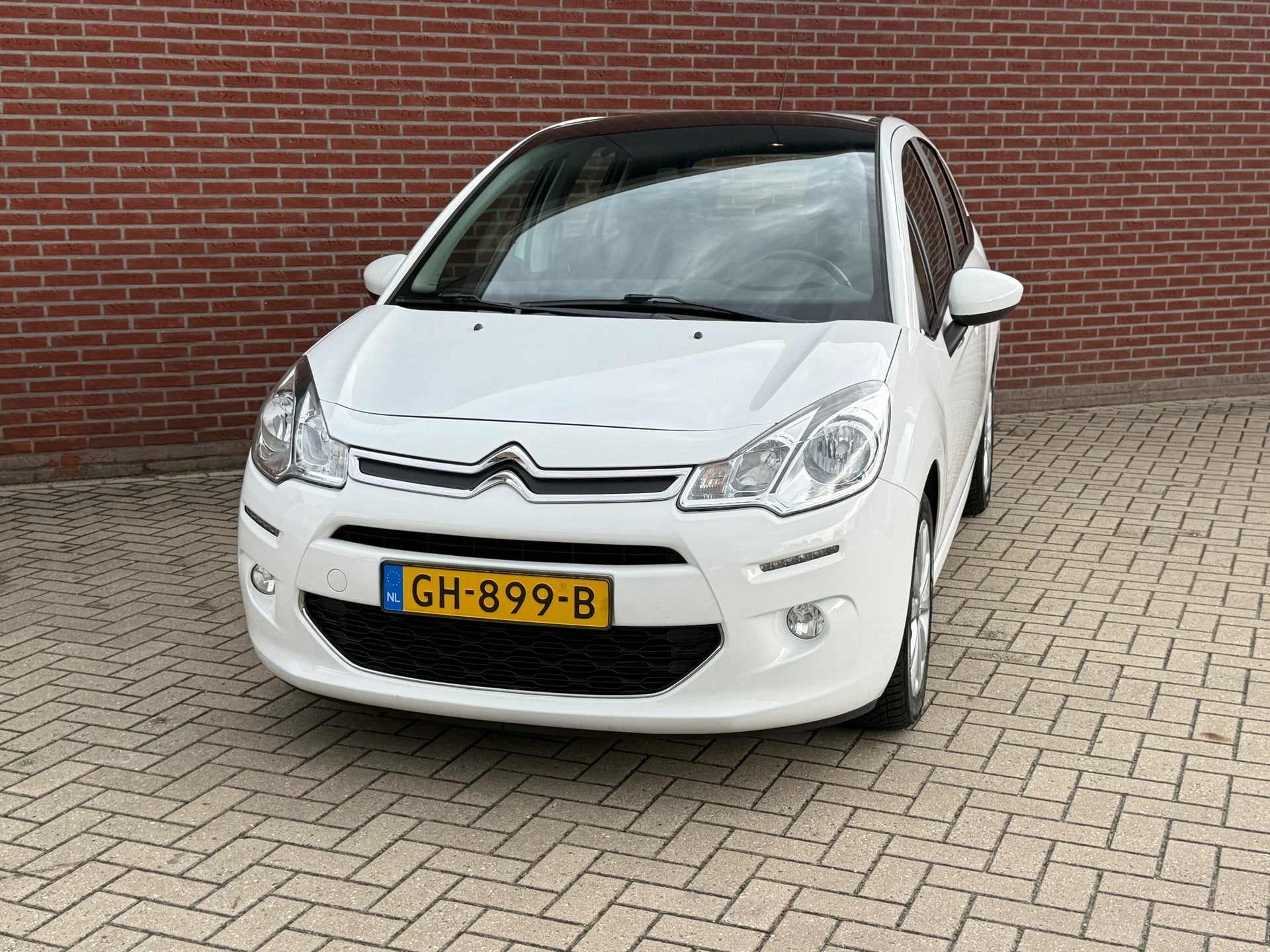 Citroen C3 1.0 PureTech Collection / Nap / Airco / Cruise /, Auto's, Voorwielaandrijving, 450 kg, Gebruikt, 948 kg