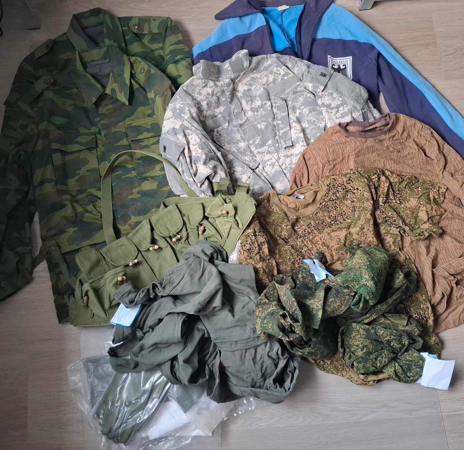 partij airsoft/militaria kleding, Verzamelen, Ophalen of Verzenden, Landmacht, Nederland, Kleding of Schoenen