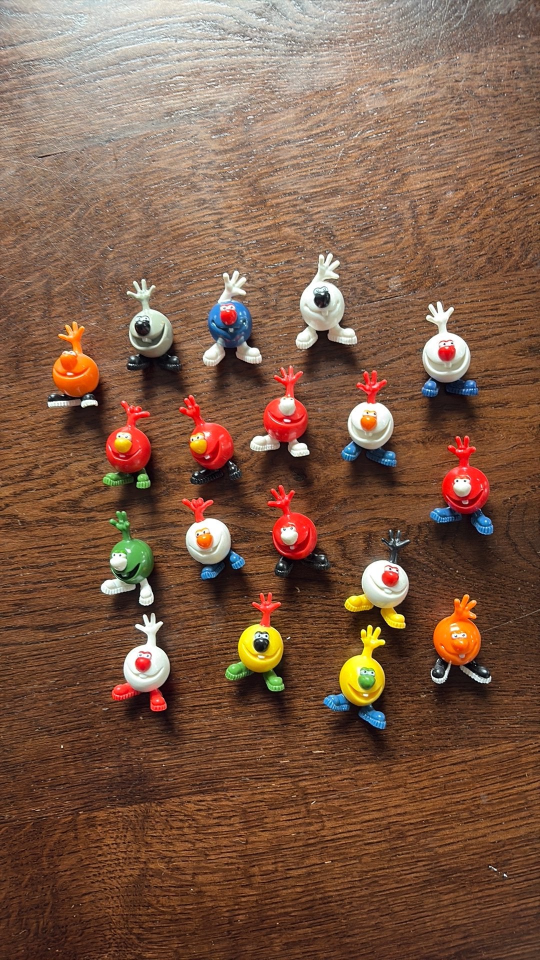 18 voetbalhandjes, poppetjes WK voetbal, Ophalen of Verzenden, Zo goed als nieuw, Overige materialen
