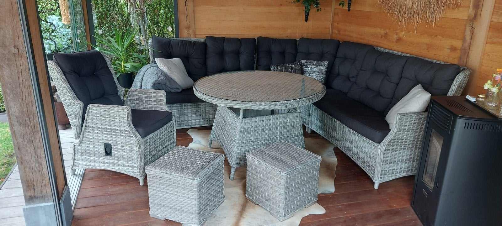 Loungeset bank 7 persoons, fauteuil en 2 hockers., Tuin en Terras, Ophalen, Kunststof, Meer dan 8 zitplaatsen, Zo goed als nieuw