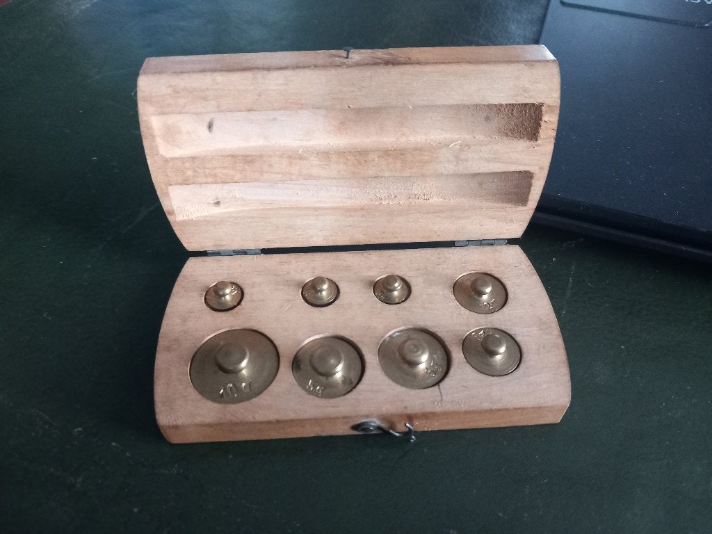 Apothekers gewichten setje in houten etui., Antiek en Kunst, Antiek | Gereedschap en Instrumenten, Ophalen of Verzenden