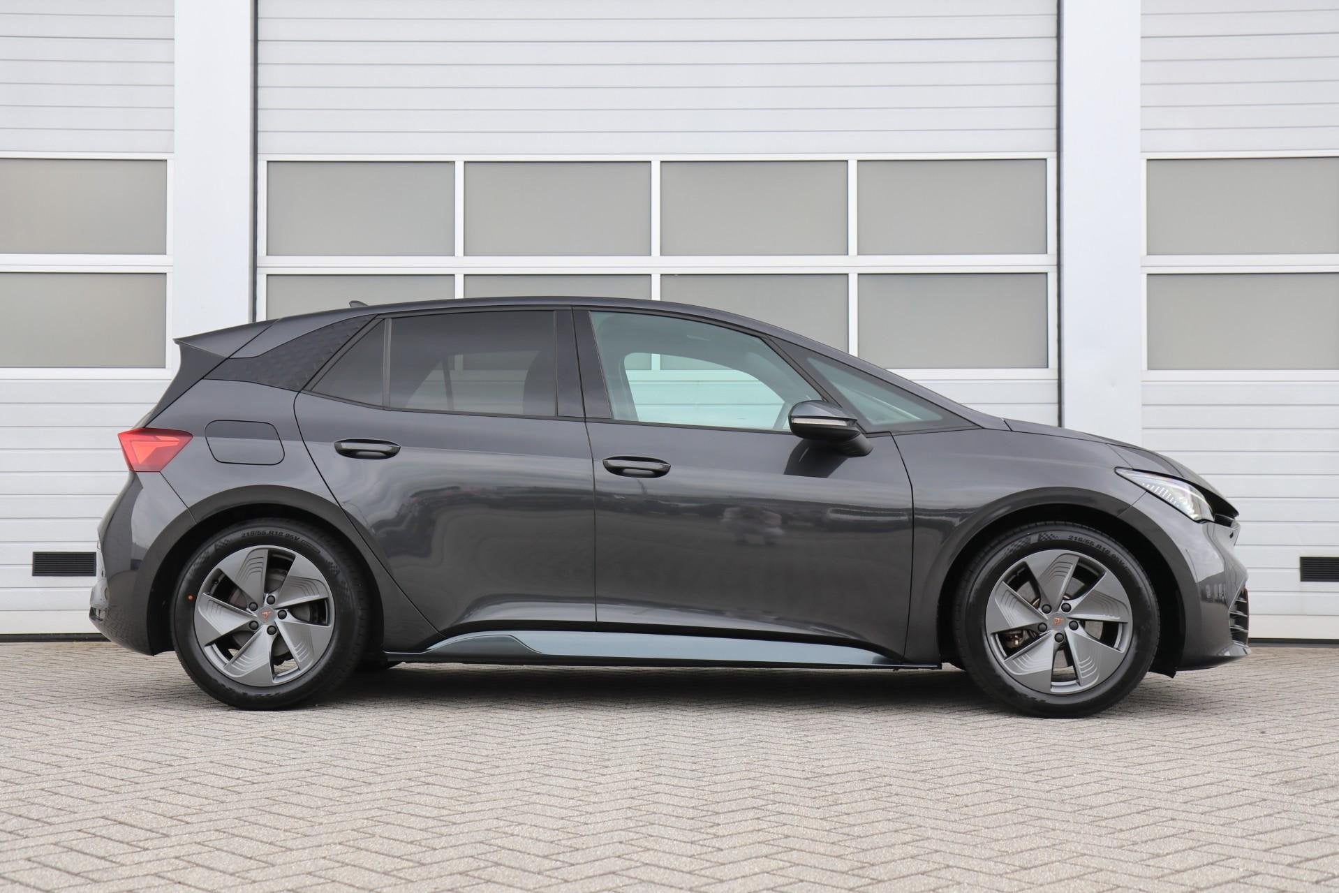 CUPRA Born 204pk Essential 62 kWh | SoH 94% | Full Link | Pa, Auto's, Cupra, Automaat, 12 maanden, Gebruikt, Zwart