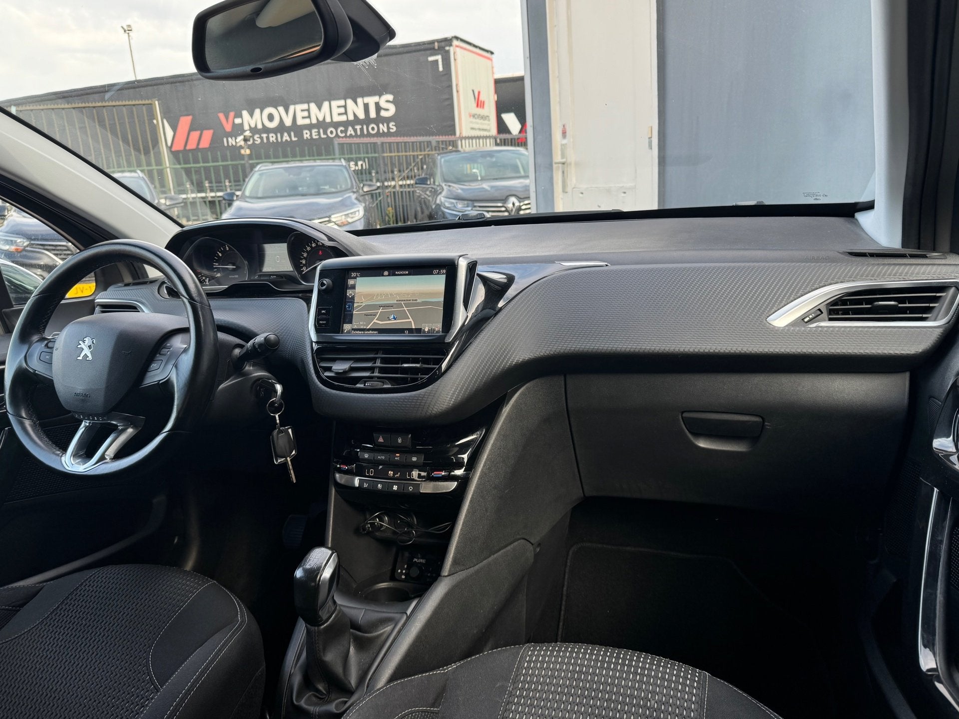 Foto 16 van Peugeot 208 1.2 PureTech Allure|Carplay|Navi|Cruise|Climate|