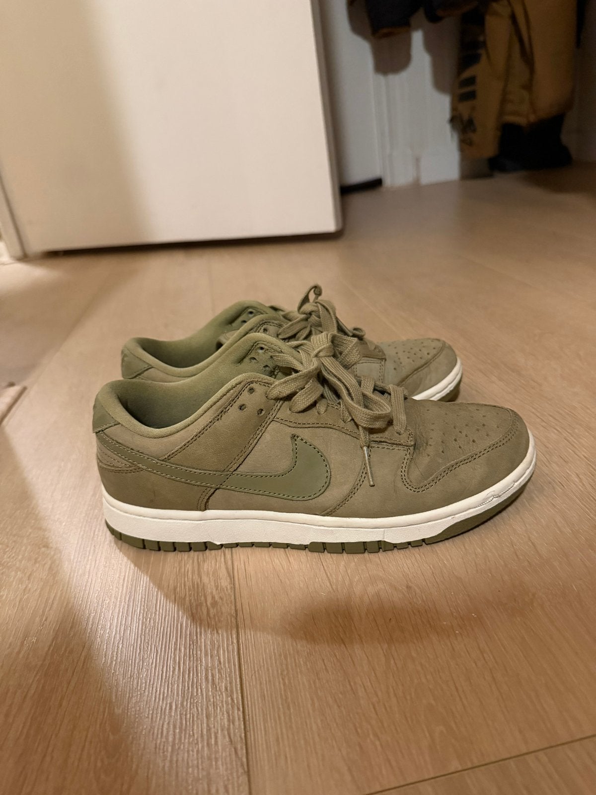 Nike Dunk Low, Nike Dunk Low, Nike P-6000, Ophalen, Gedragen, Groen, Sneakers of Gympen