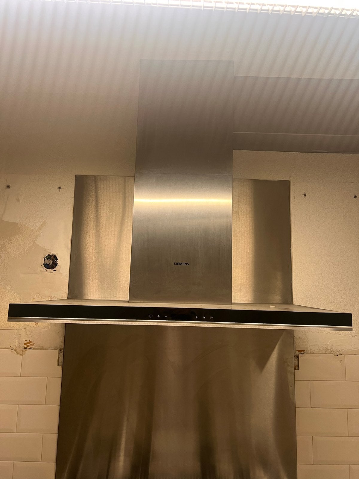 Siemens Wandschouwkap - RVS Afzuigkap keuken afzuig, Witgoed en Apparatuur, Afzuigkappen, Ophalen, Wandschouwkap, Zo goed als nieuw