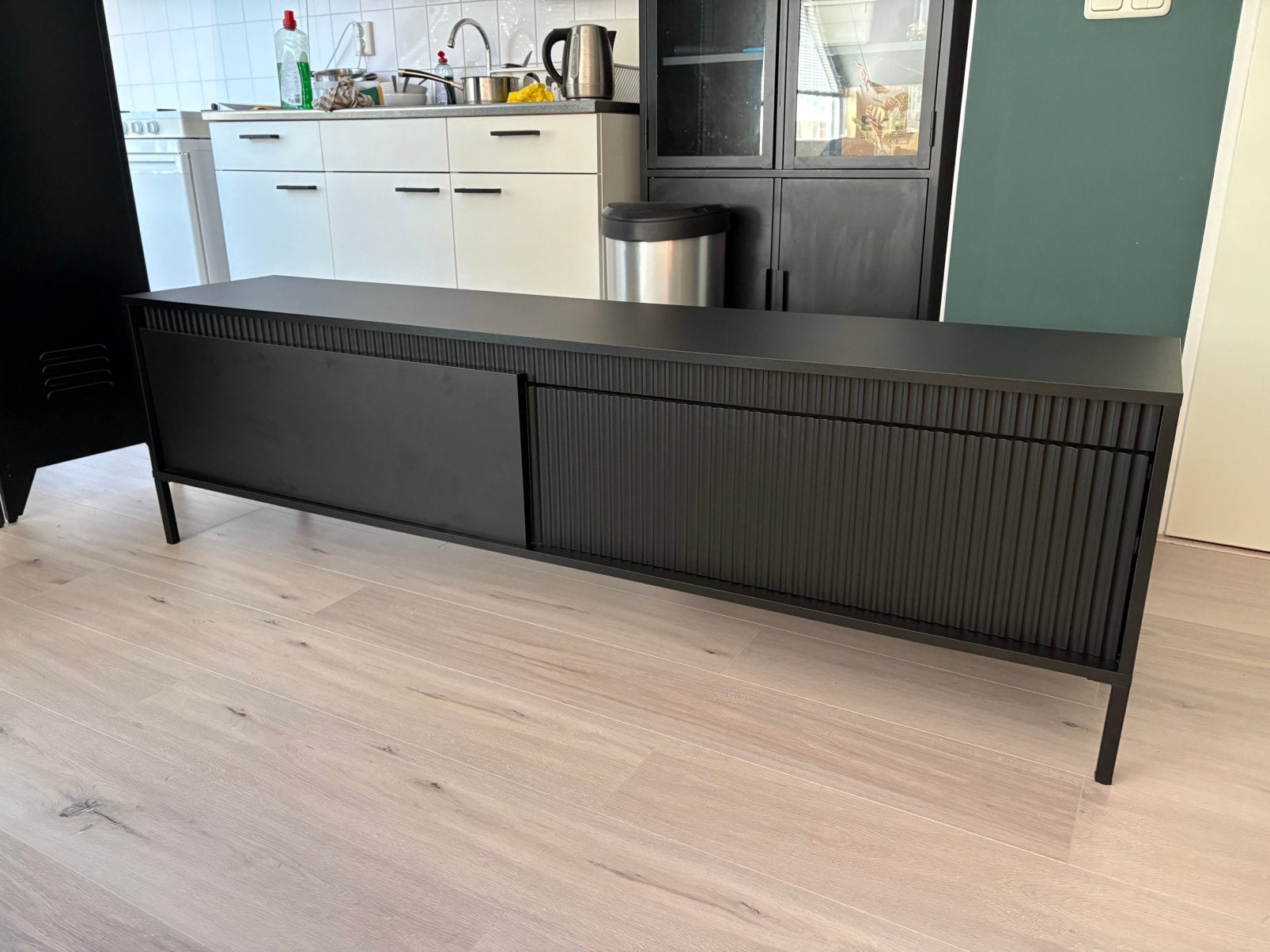 Zwart tv meubel 187x40x54, Ophalen, Gebruikt, 150 tot 200 cm, Minder dan 100 cm