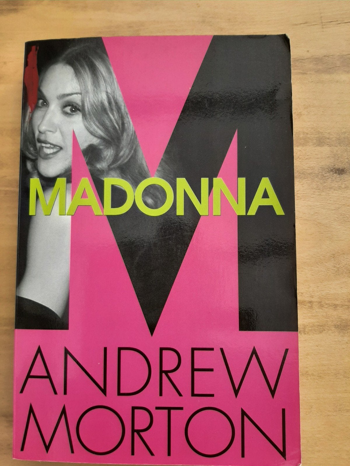 A. Morton - Madonna, Ophalen, Gelezen, A. Morton