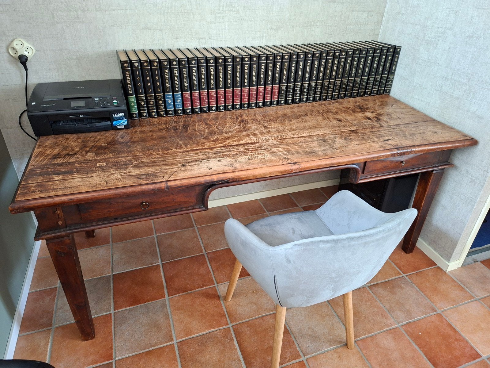 Antiek houten bureau met lades, Ophalen of Verzenden