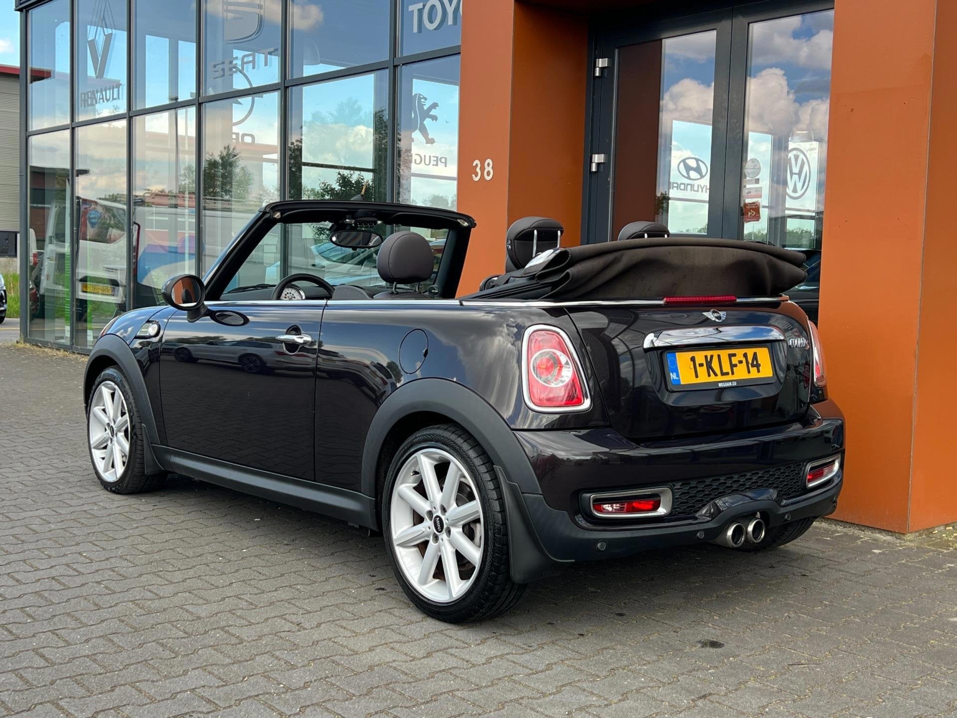 Mini Mini Cabrio 1.6 Cooper S|Navi|Cruise|PDC|Leer|Clima|BT, Auto's, Mini, Voorwielaandrijving, Euro 5, Gebruikt, 4 cilinders