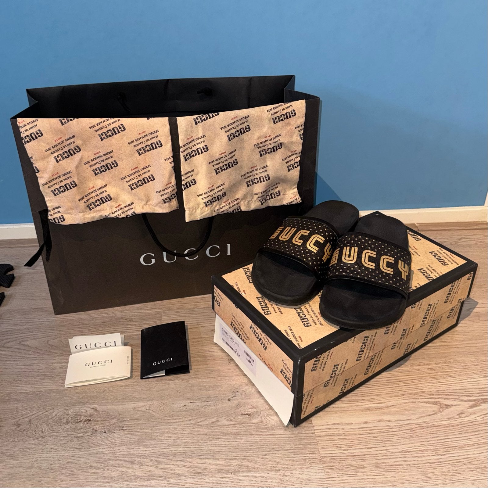 Gucci slippers zwart met bon, maat 44, Kleding | Heren, Schoenen, Slippers, Zwart, Ophalen of Verzenden, Zo goed als nieuw